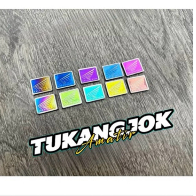 Emblem Titanium Logo Honda Kotak Kecil Emblem Batok Belakang Motor Vario Beat Scoopy Supra Dll Bebas