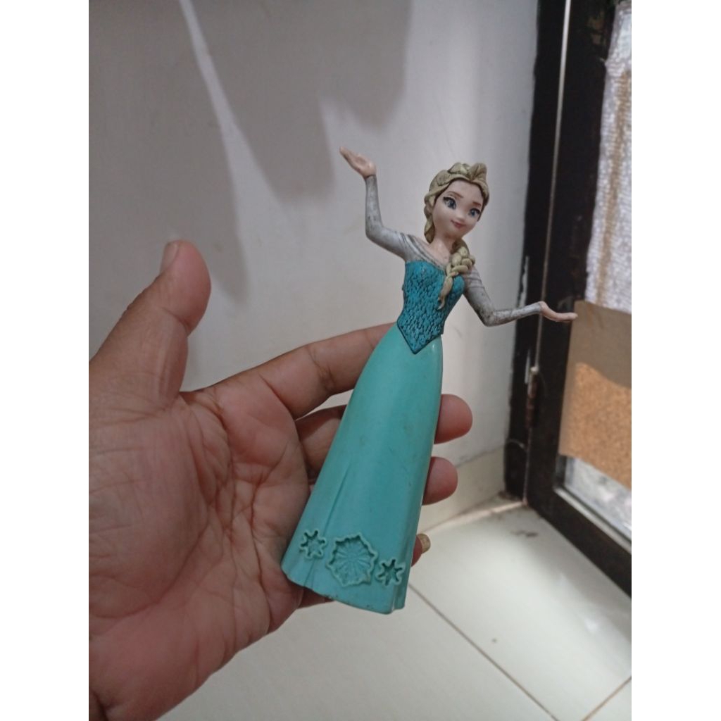figure princess Frozen elsa