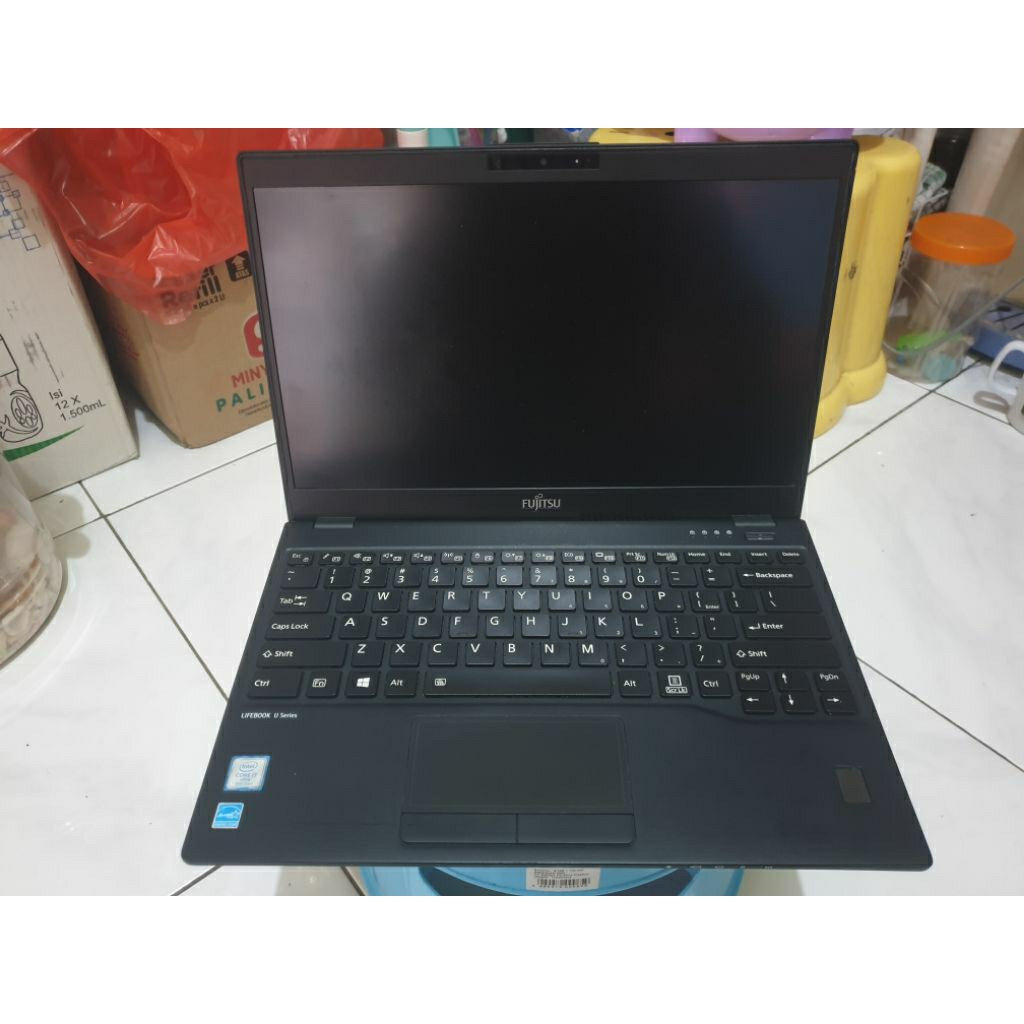Laptop Fujitsu U939