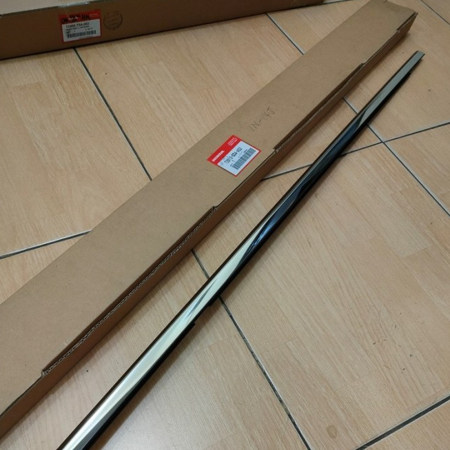WEATHERS STRIP, PELIPIT KACA , KARET PELIPIT KACA PINTU BELAKANG HONDA ACCORD 2003/2007 KODE 72910-S
