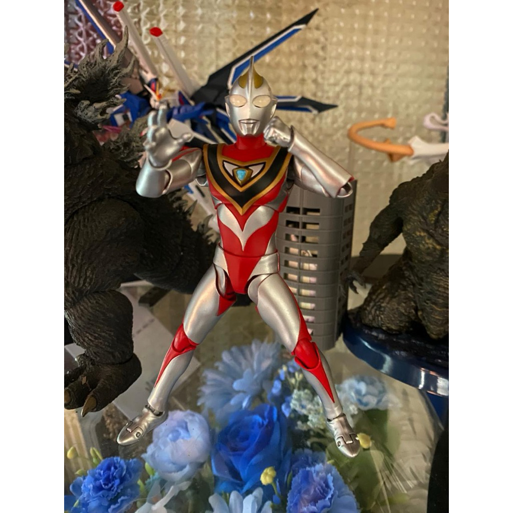 shf ss ultraman gaia v2