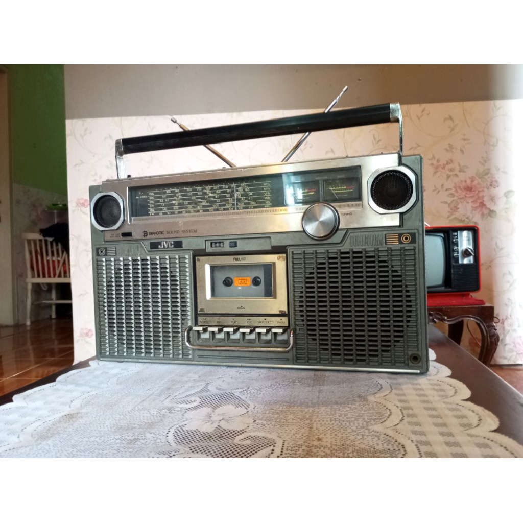 Radio Tape Kaset Boombox Jadul Merk JVC Antik Vintage Lawas Tua Kuno Retro