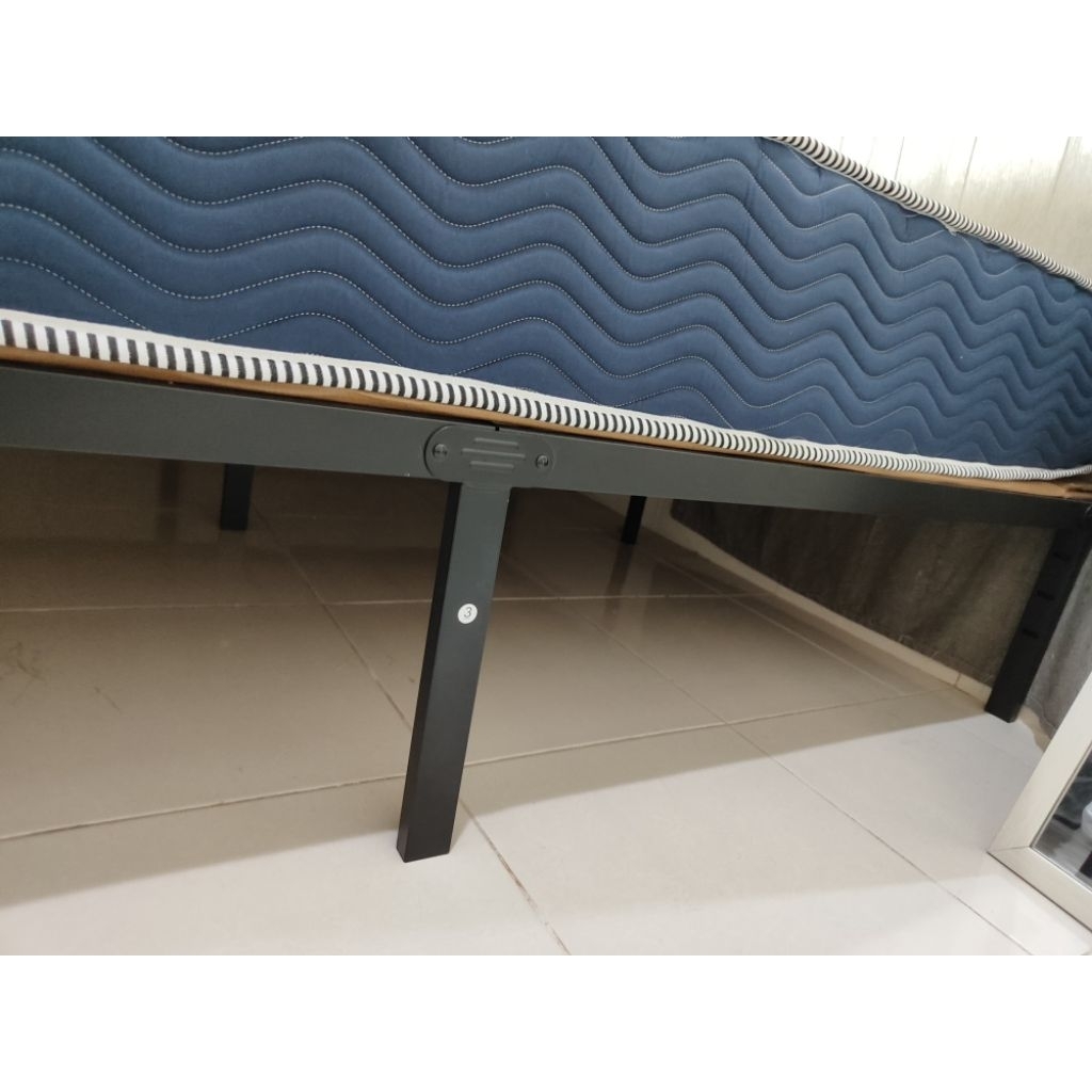 KASUR SECOND 160 X 200 INCLUDE DIPAN BESI HITAM, KASUR BEKAS KONDISI SUPER MULUS