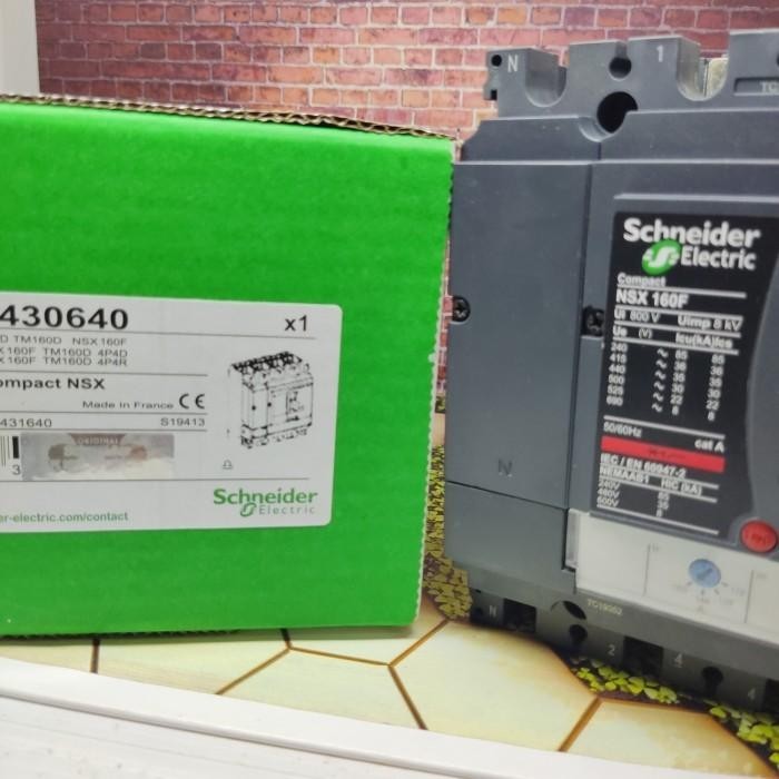 MCCB CIRCUIT BREAKER NSX160F 4P 160A NSX160F 4POLE 4P 160A TM160D 4 POLE 160 A