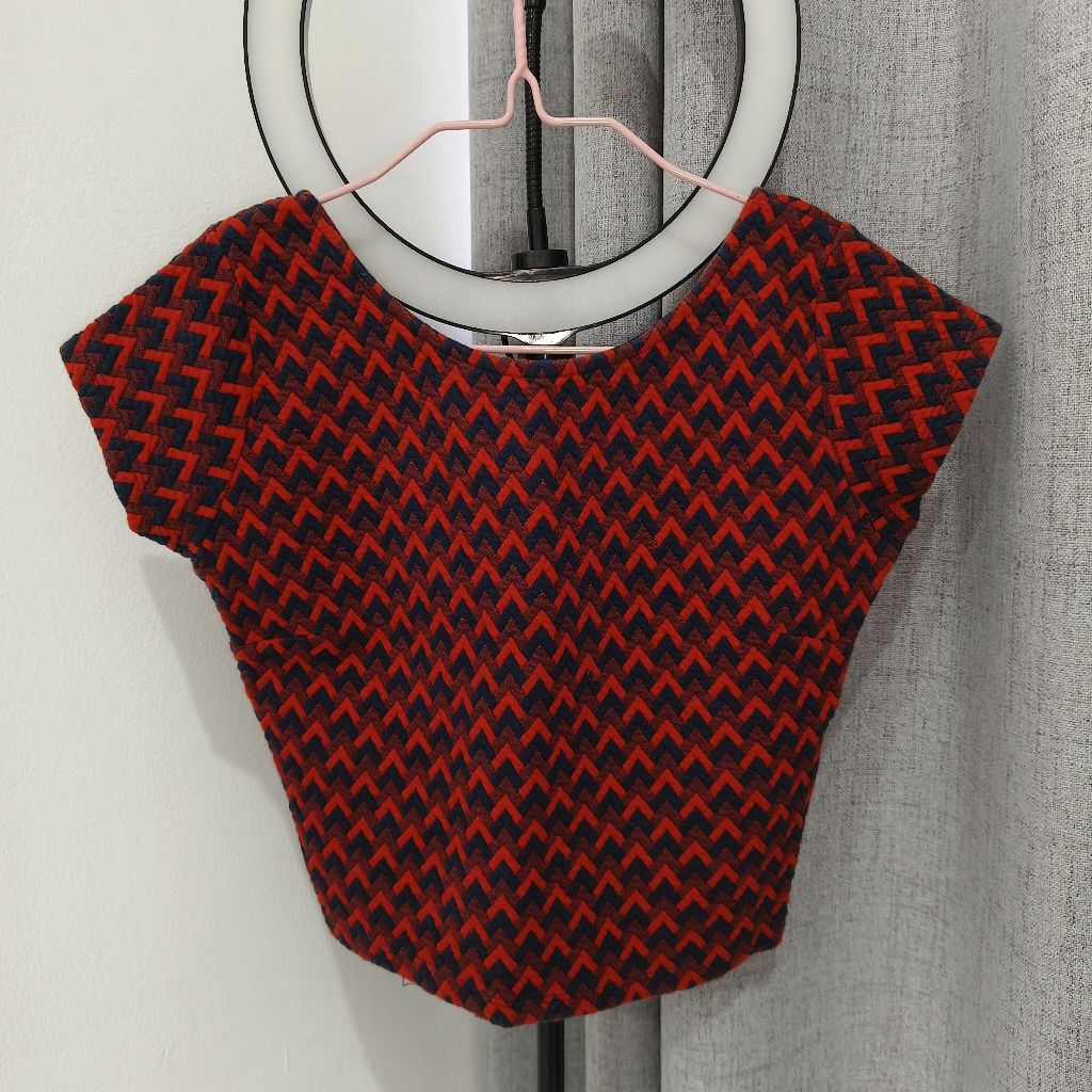 Crop Top Pull & Bear Kaos Atasan Wanita Size S