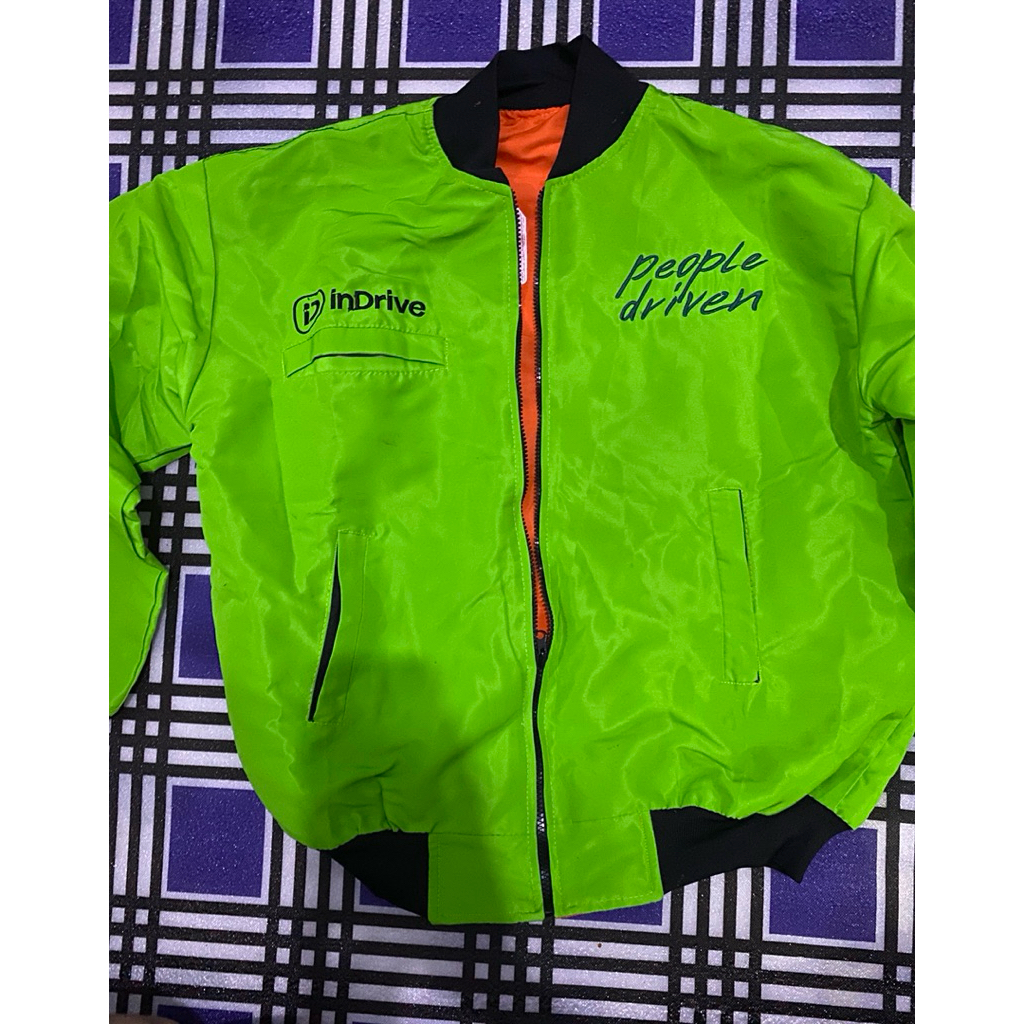 jaket driver sopi dan indrive bolak balik second like new masih bagus