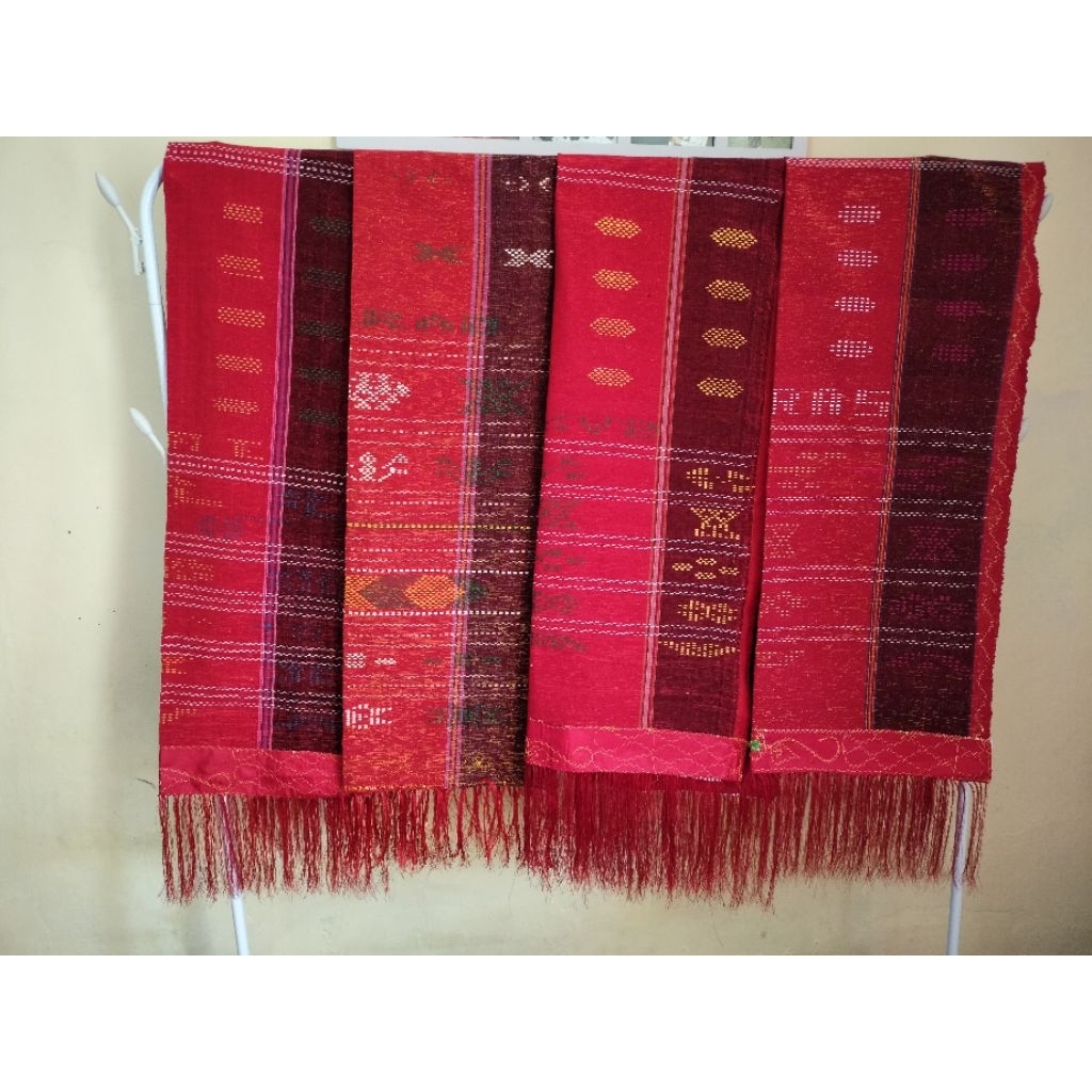 Ulos Sadum merah,Ulos holong,Ulos panoropi