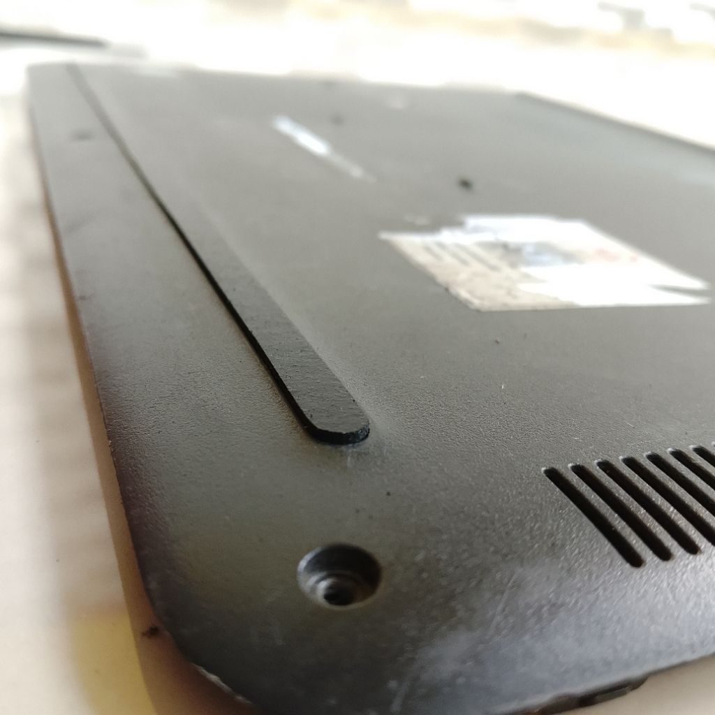 DIY UNIVERSAL Karet Kaki Laptop Dell Latitude 5300| Rubber Feet Anti Slip | Dudukan Bawah | Harga Sa