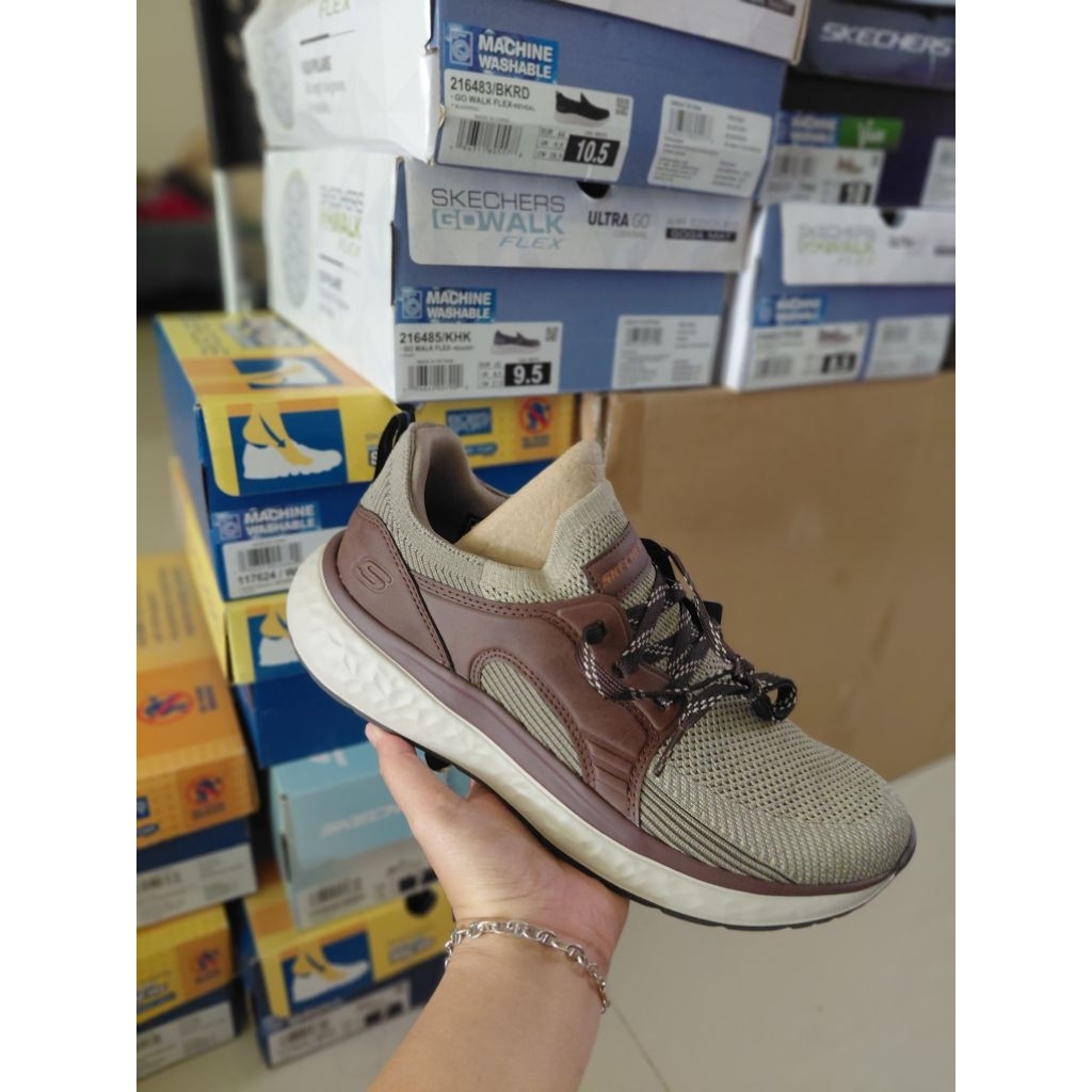 SEPATU TALIAN PRIA SKECHERS LANCER