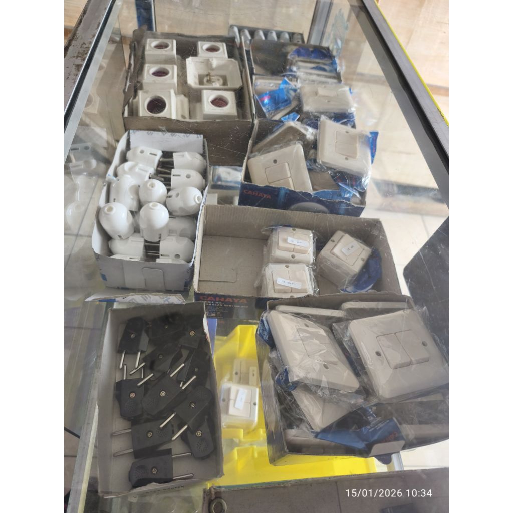 Lampu Saklar Stop Kontak Kabel Broco Lampu Philips di Garut
