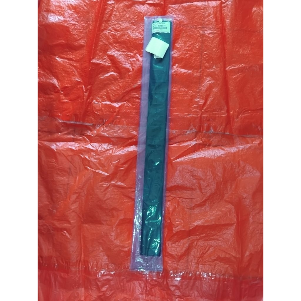 Scuplate/penjepit karpet bagasi avanza xenia 2003-2010 warna hitam original