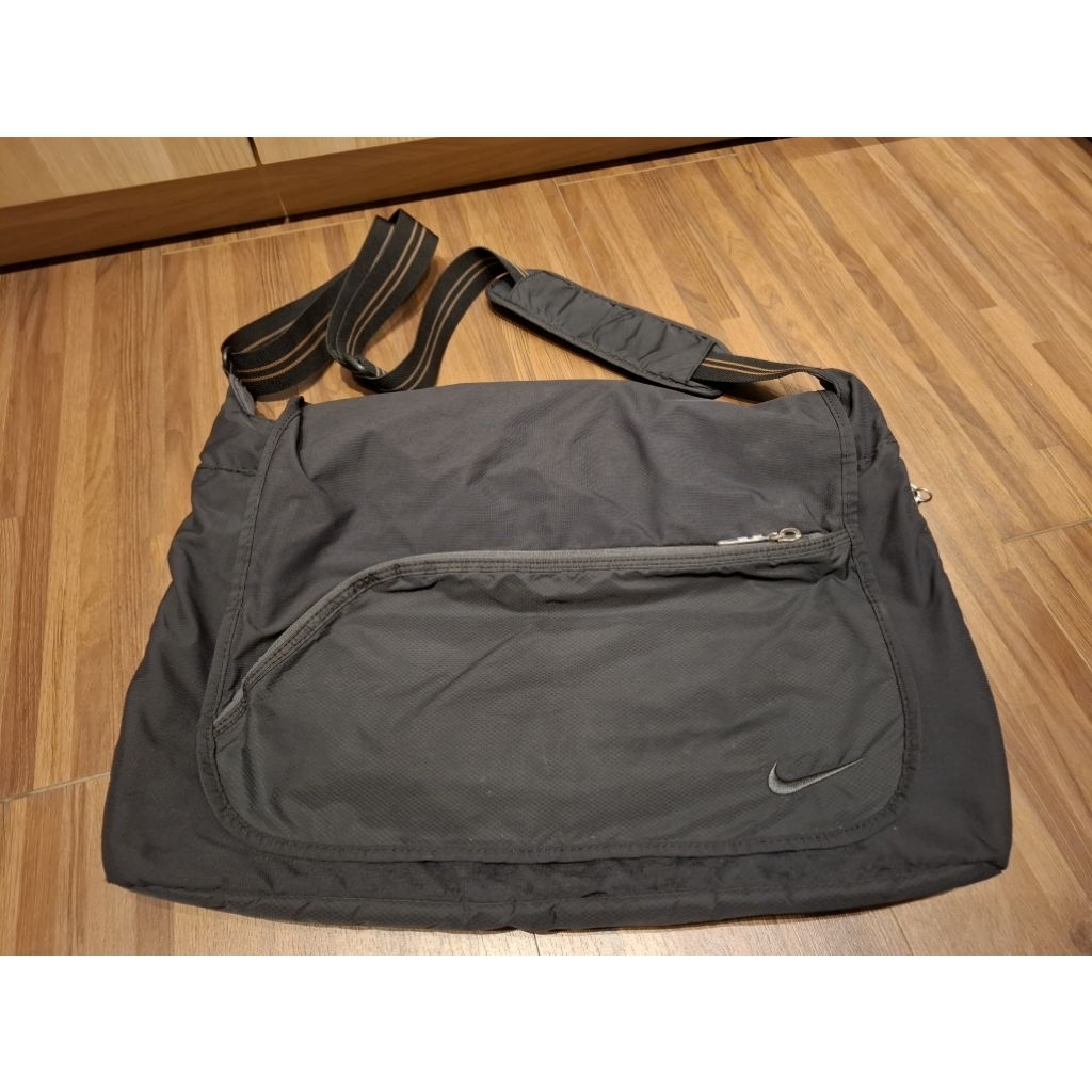 Preloved tas nike