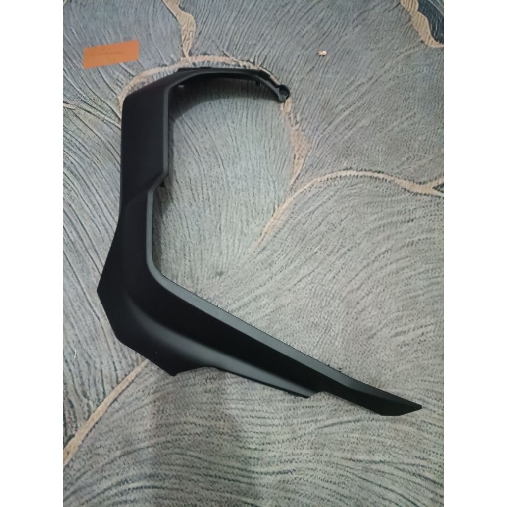 GARNIS BODY DEPAN SAMPING BAGIAN KIRI HONDA ADV 150