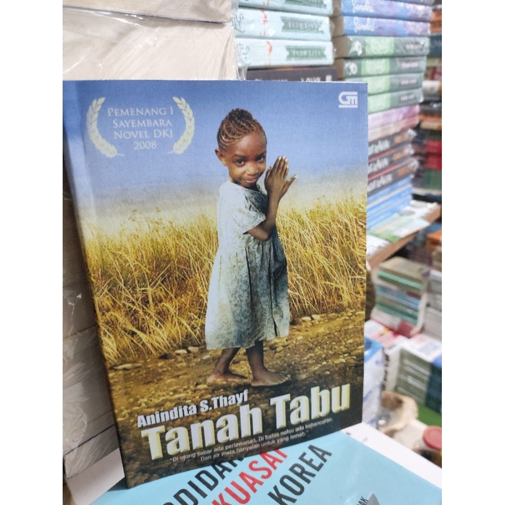 NOVEL TANAH TABU