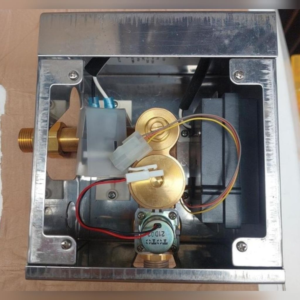 BOX Sensor Urinoir TOTO DUE106UA Pakai plastik (Second)