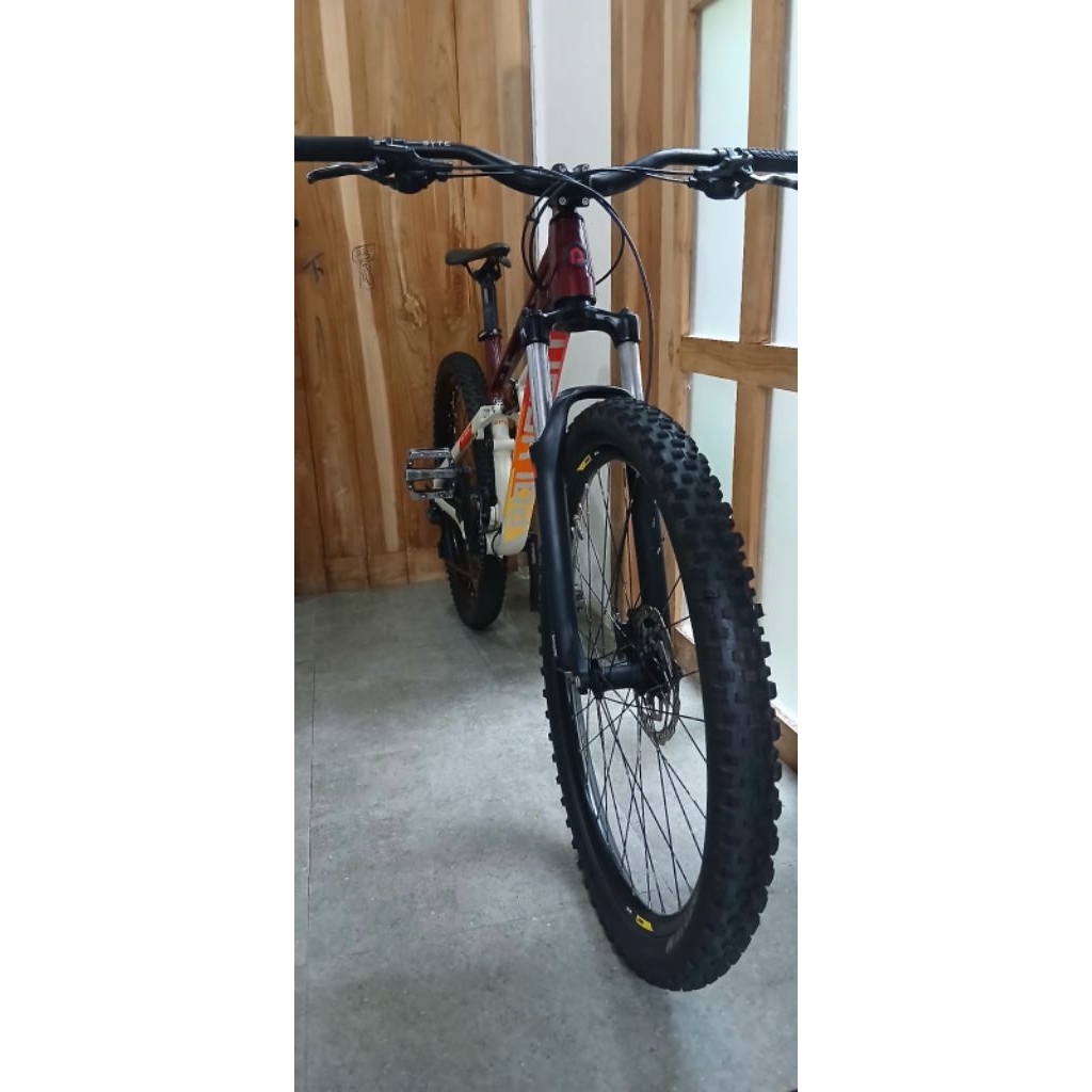 Sepeda Polygon Siskiu D5 tahun 2021 size M27.5 second