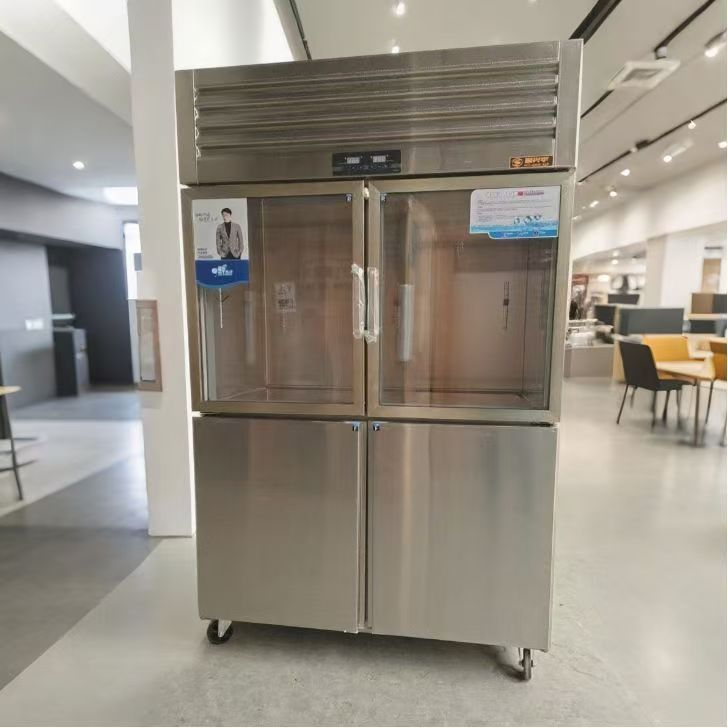 Upright Chiller 4 Door Kulkas Dapur Komersial Stainless Steel Untuk Simpan Sayur Buah Susu Dll