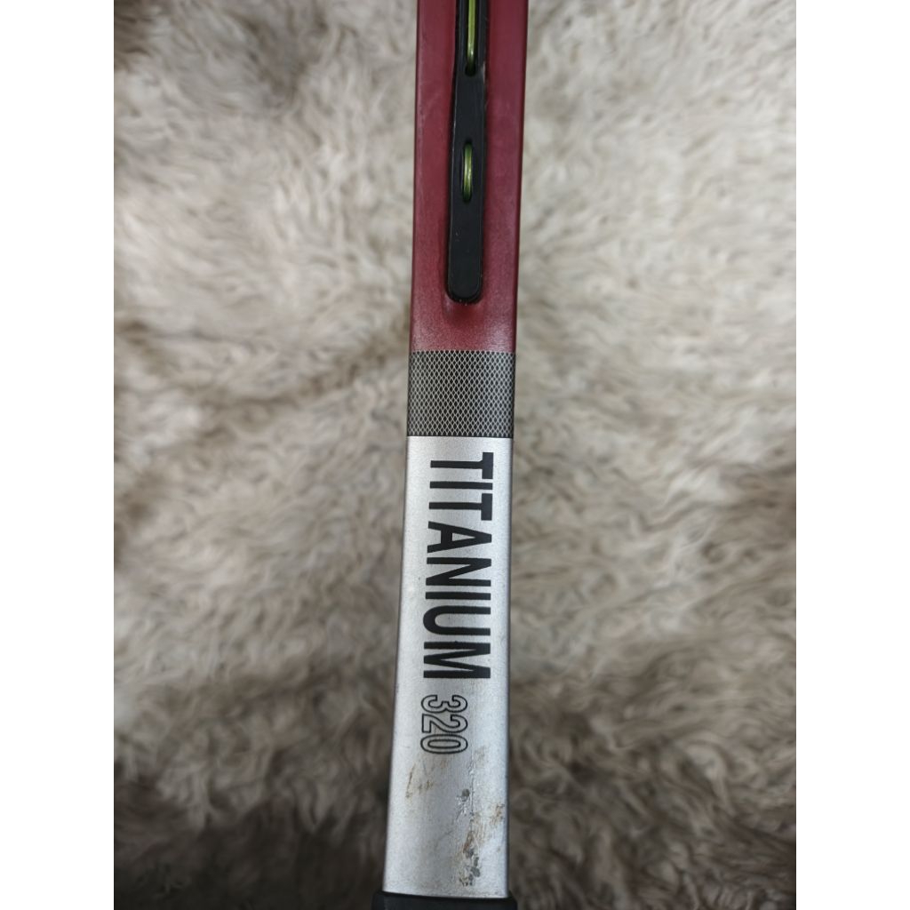 B BECKER TITANIUM TENNIS 320 RAKET
