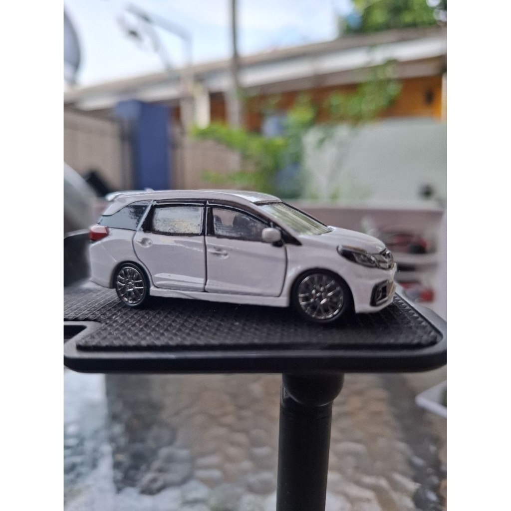 Honda Mobilio Diecast 1:64
