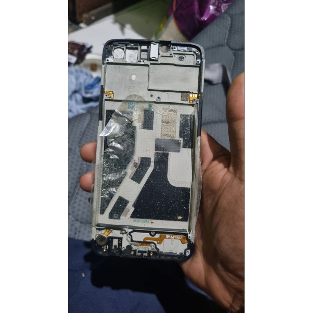 frame bazzel tatakan lcd oppo A3s cph 1853 copotan