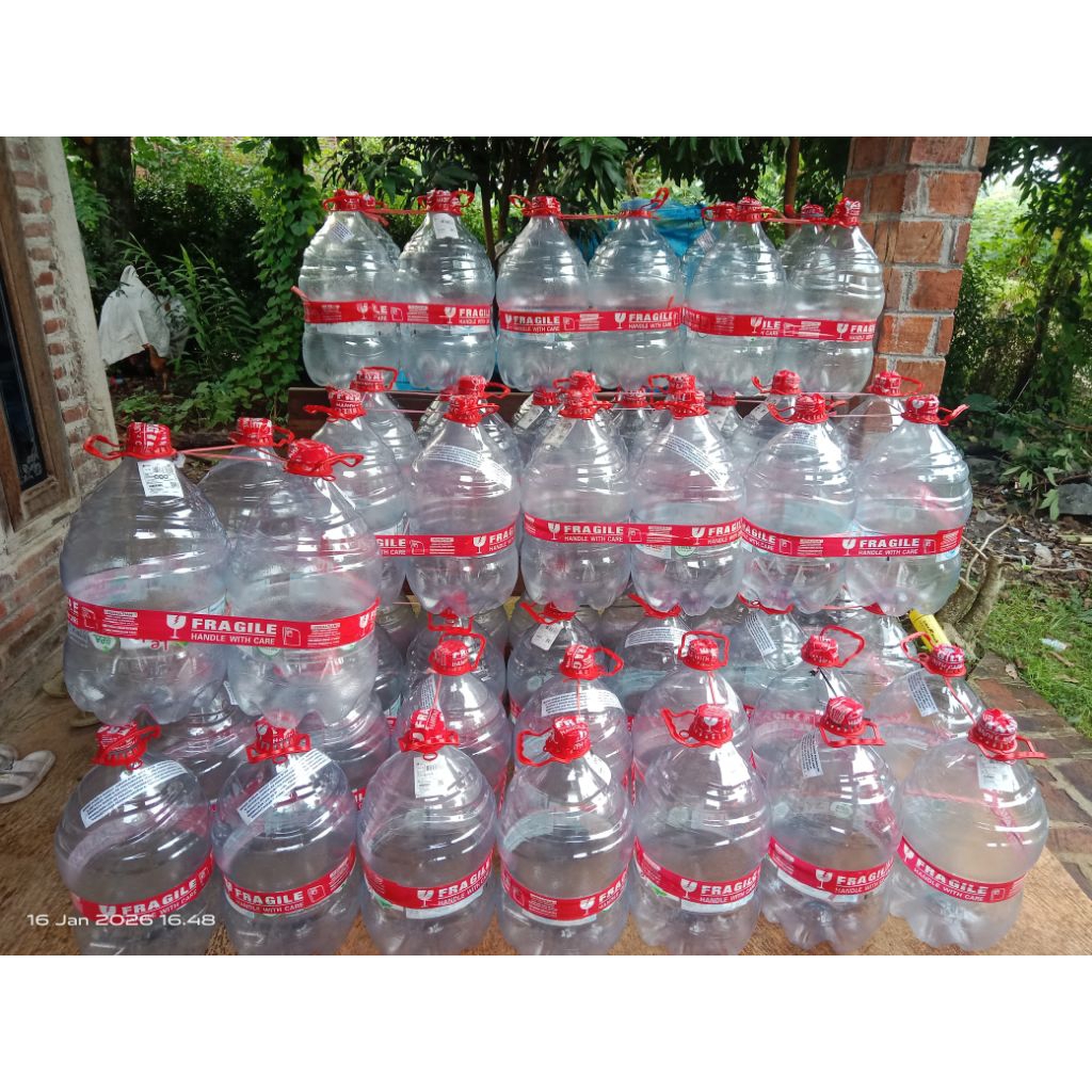 GALON KOSONG/ BEKAS LE MINERALE 15 LITER  HARAP MEMBACA DISKRIPSI DAHULU