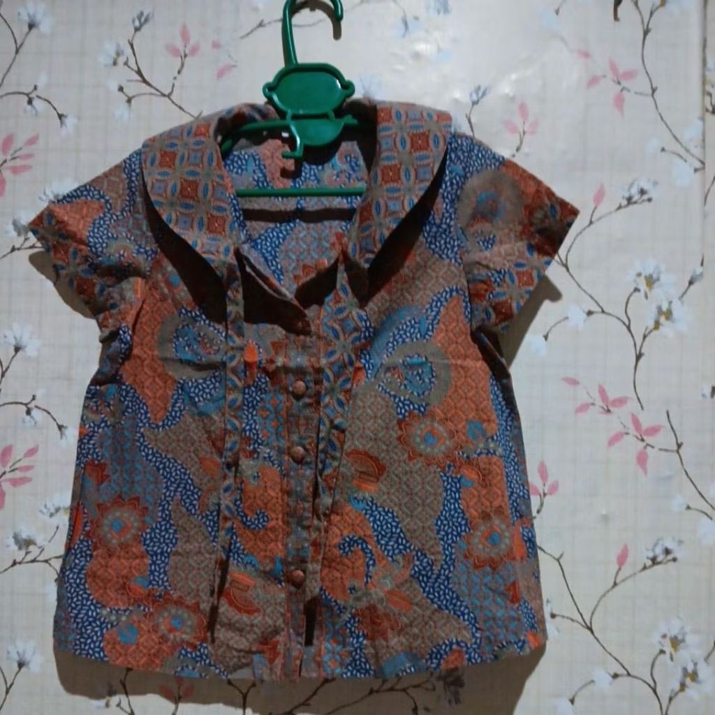 Batik anak umur 5 preloved branded like new