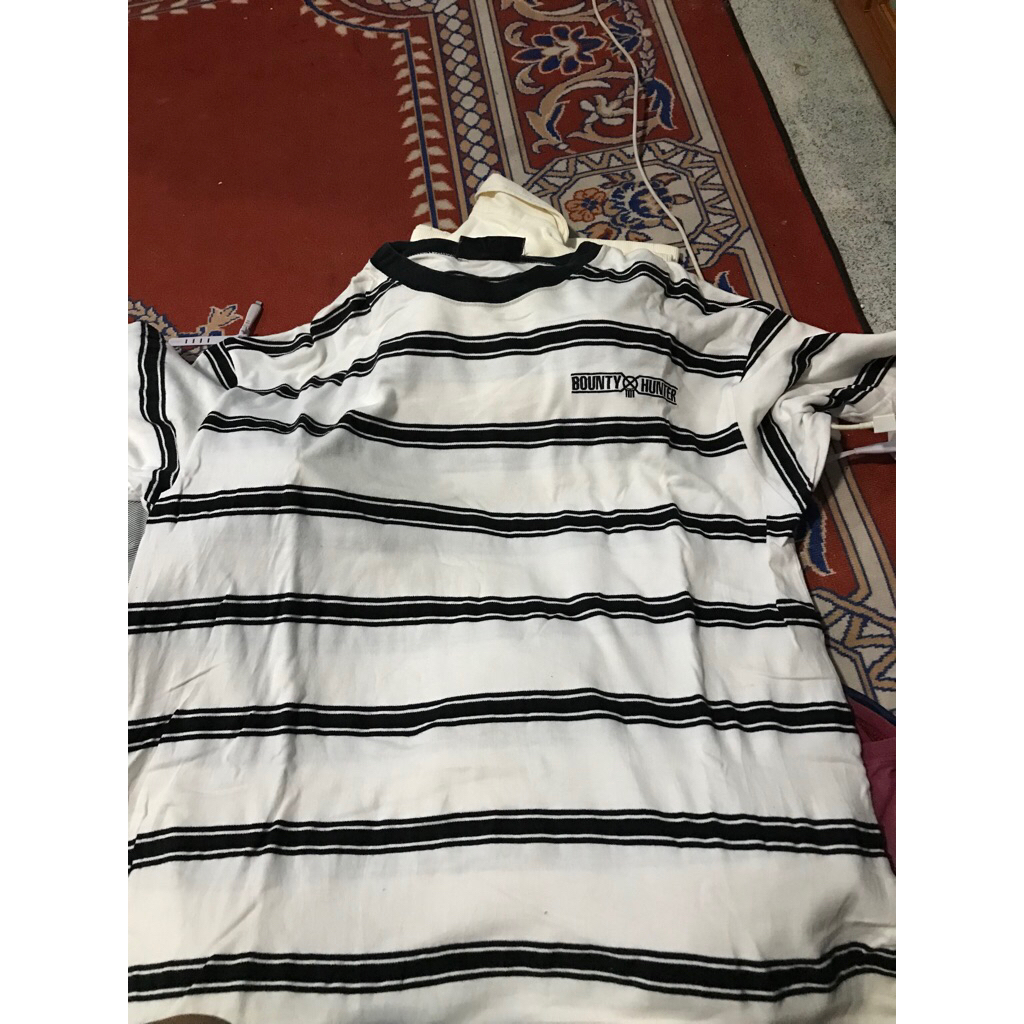 kaos salur bounty hunter