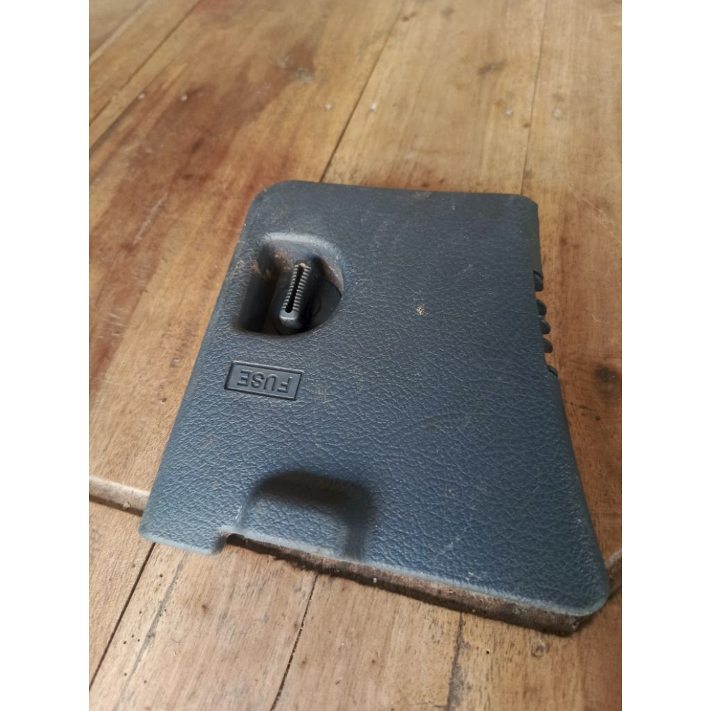 cover tutup box fuse dalam interior mobil accord maestro sm4