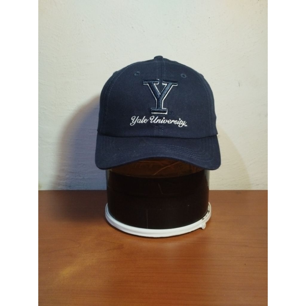 Topi Yale university x H&M Divided visor pendek