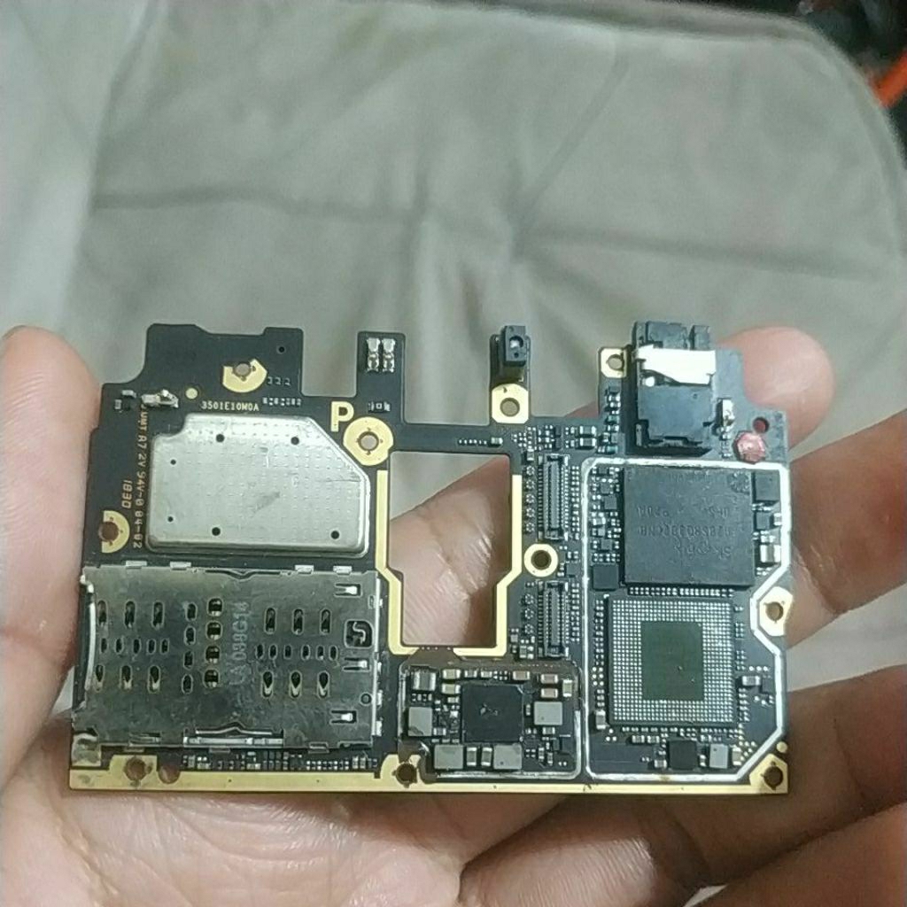 kanibalan mesin poco f1 6/128 cek deskripsi