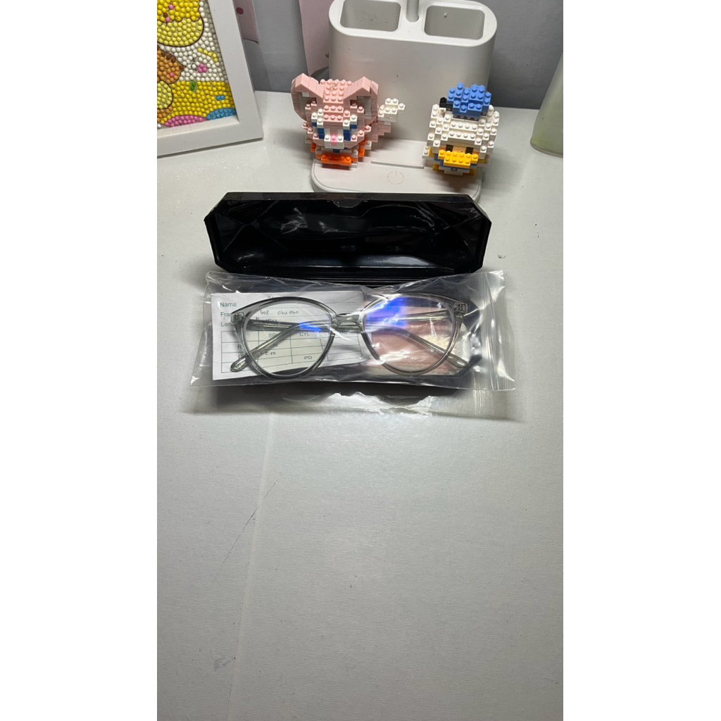 preloved kacamata minus 5,5 lensa blueray pemakaian tdk sampai 3X