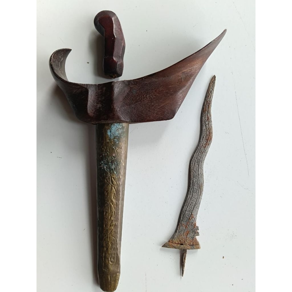 keris patrem naga Pandawa primitif sepuh warangka ladrang Surakarta