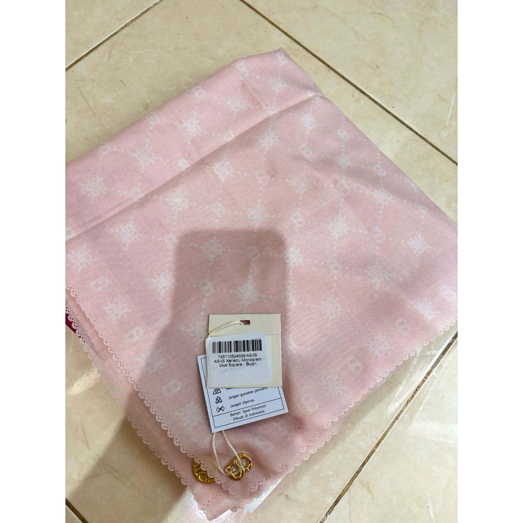 Buttonscarves as is Xanadu Blush