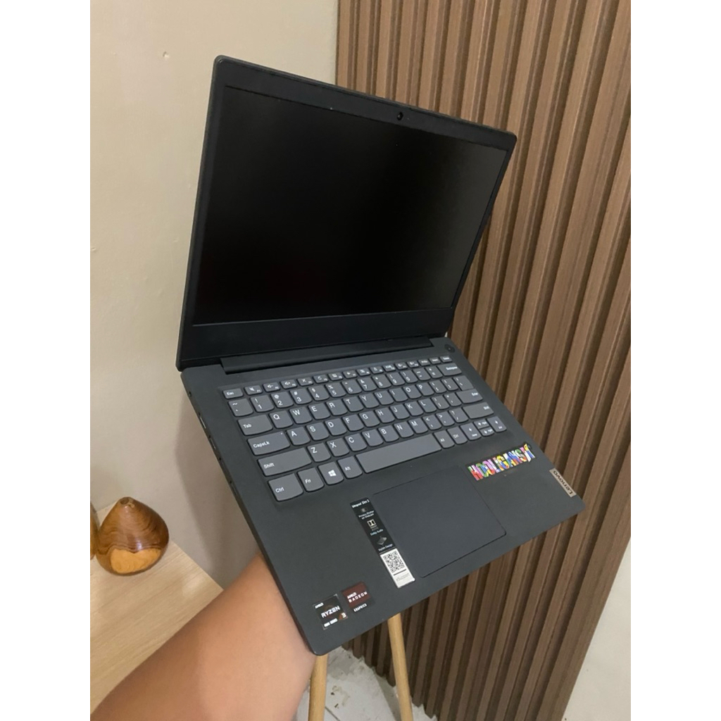 LENOVO IDEAPAD SLIM 3 | Ryzen 3 4300U | Ram SSD 512 GB