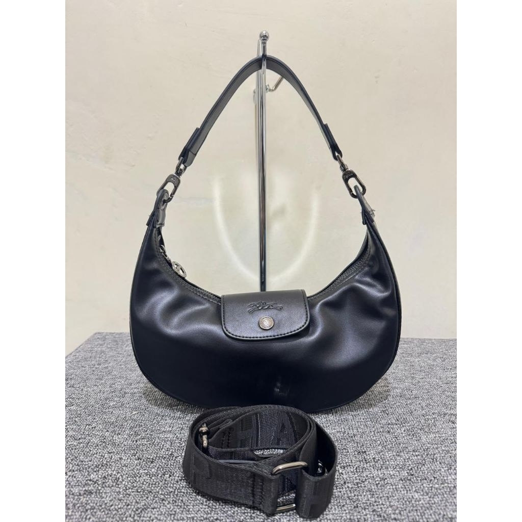 tas wanita model sabit warna hitam