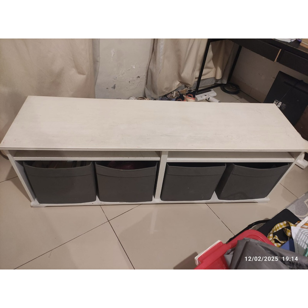 Preloved meja tv ikea