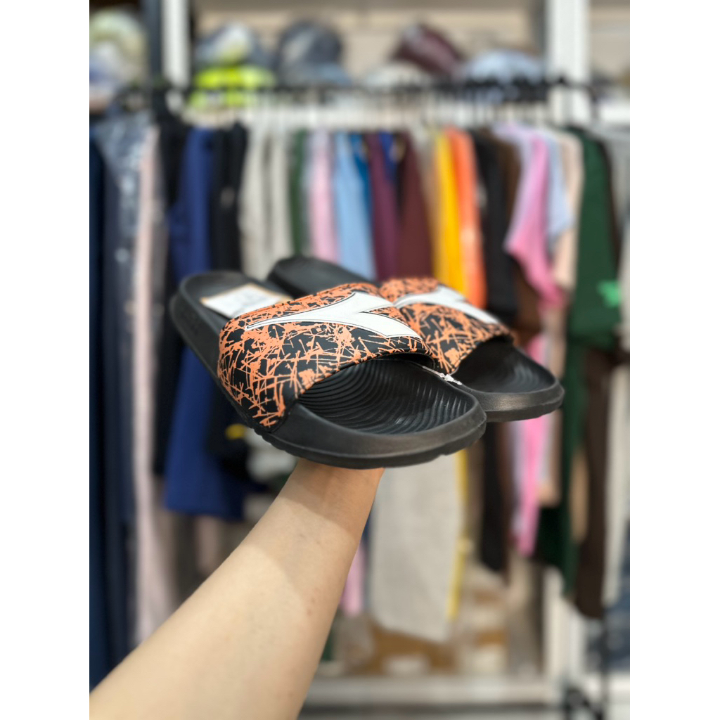 SANDAL PRIA DIADORA SLIP ON HALTON DIAMX230903B BLACK ORANGE ORIGINAL SENDAL DIADORA