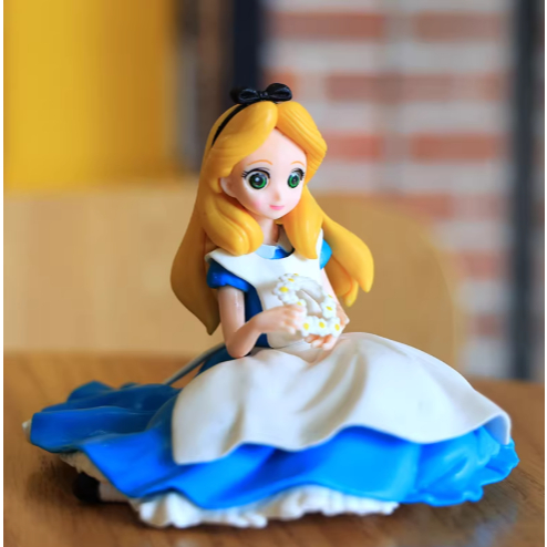Crystalux Alice In Wonderland Figure Doll Disney Princess