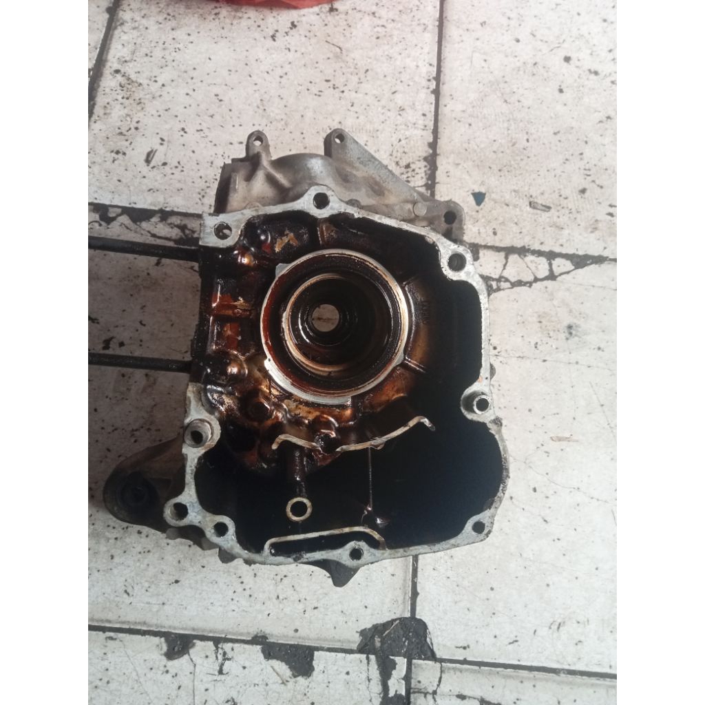 bak mesin krengkes crankcase kanan Honda beat fi kode kzl scoopy fi, spacy fi copotan original