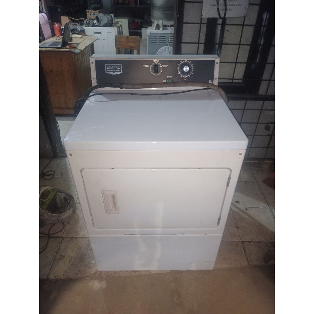 Dryer mesin pengering pakaian laundry merek maytag