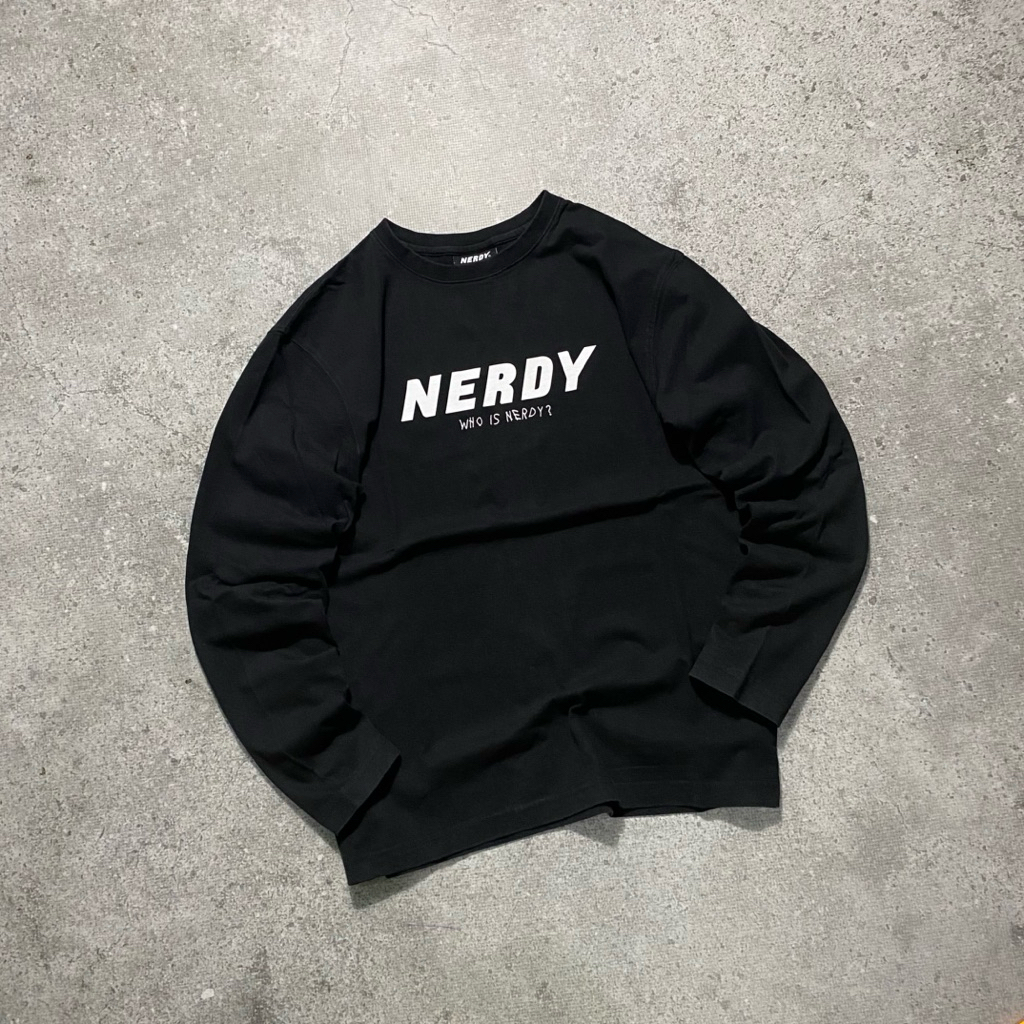 kaos Panjang Nerdy Second