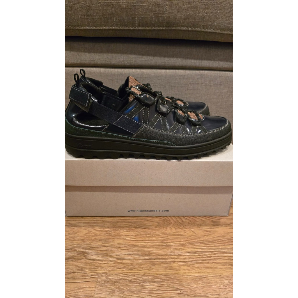 hijack sandal tramper lazuli