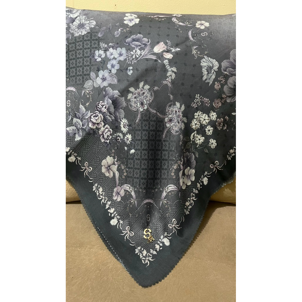 PRELOVED SERADIA SCARF