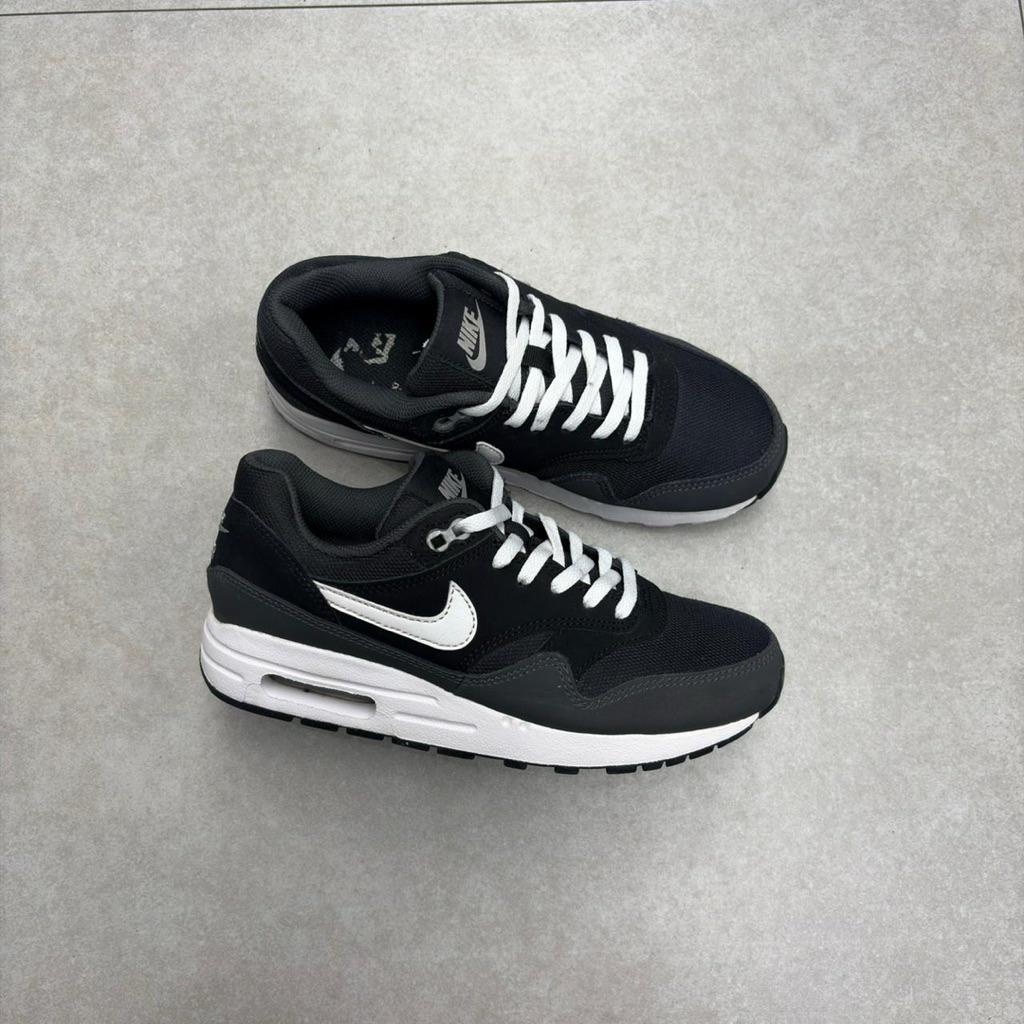 preloved original nike air max 1 gs size 23,5cm like new beli di footlocker