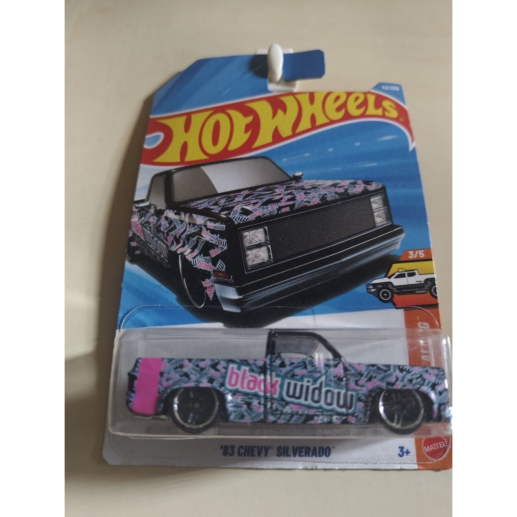 Hotwheesl 83 Chevy Silverado