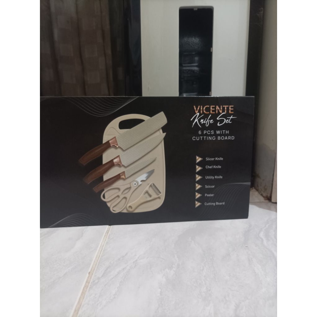 PERO VINCENTE KNIFE SET 6 PCS WITH CUTTING BOARD