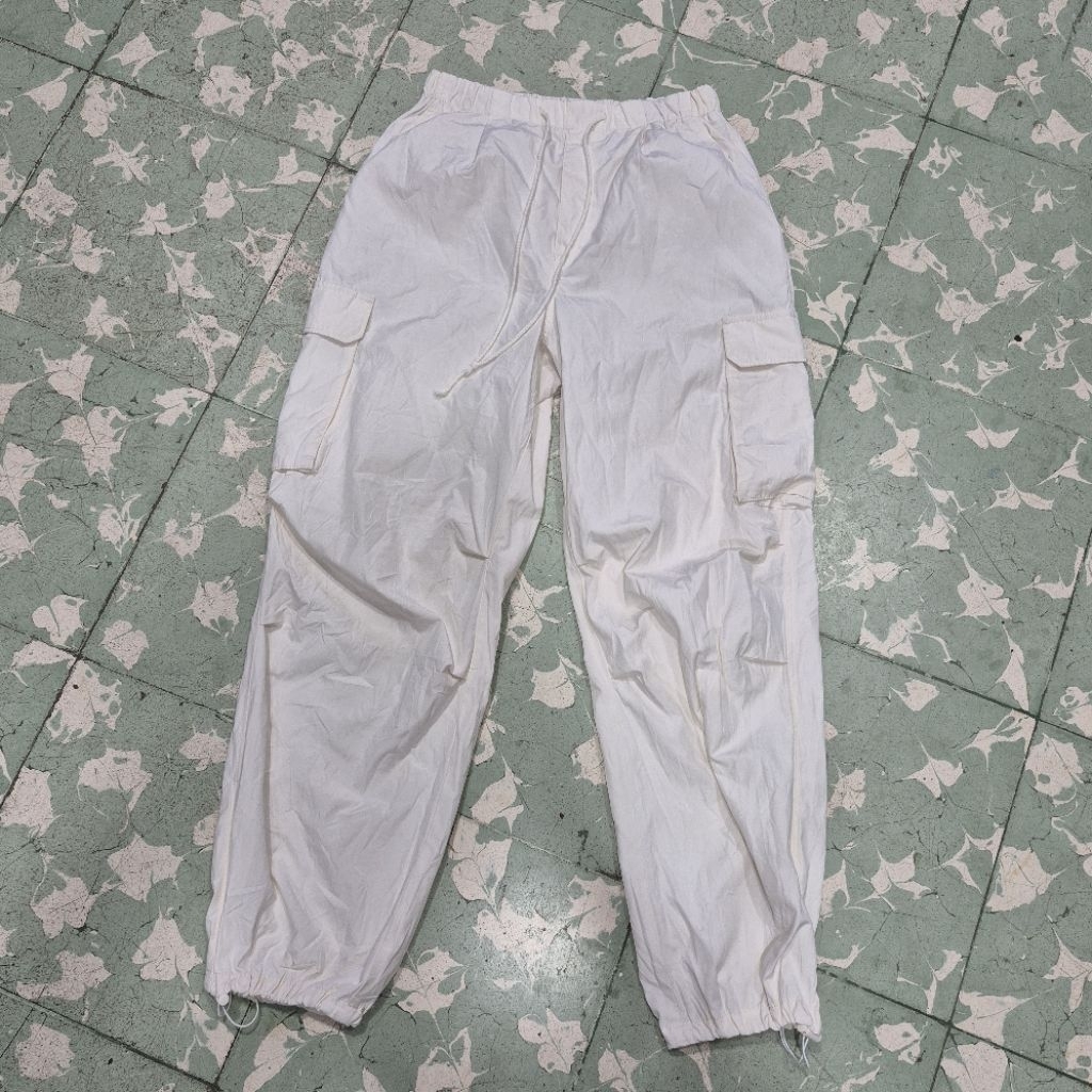 Uniqlo Cargo Ballon Pants Wanita(31-33)