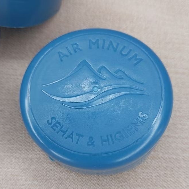 TUTUP GALON GUNUNG BIRU MUDA