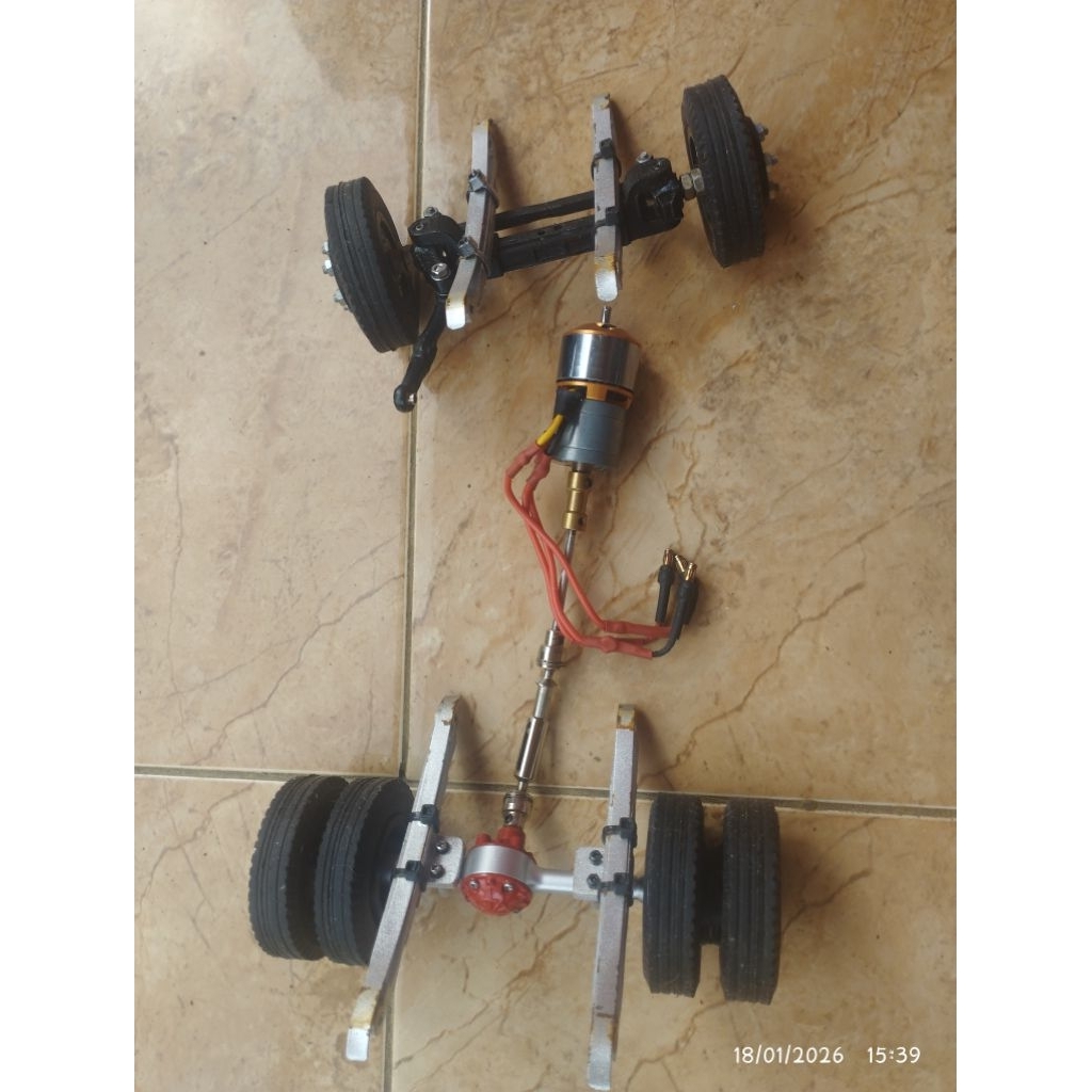 gardan dan ban miniatur truk skala 14