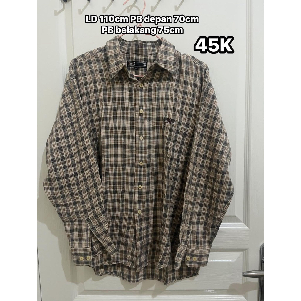 Kemeja Kotak-kotak Brand Daks